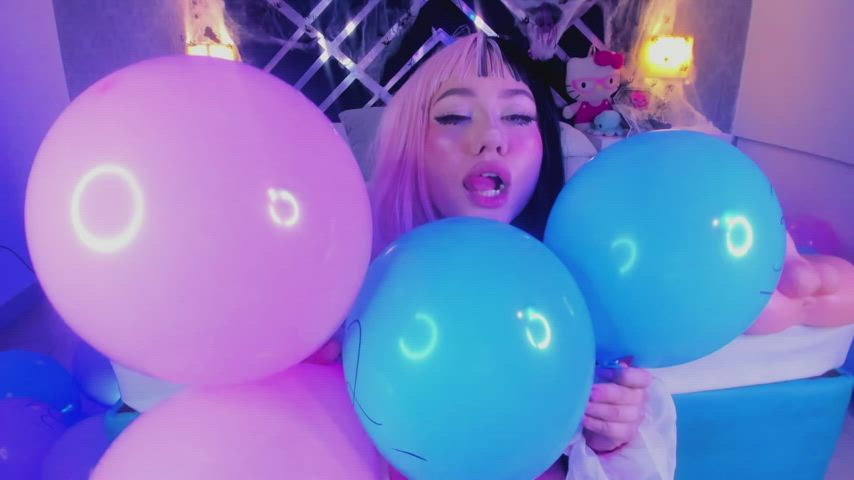 amateur balloons camsoda camgirl cosplay hentai playboy webcam clip