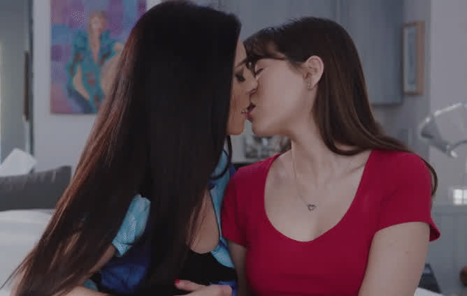 Lesbian Mindi Mink Shyla Jennings clip