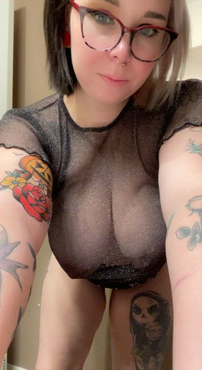 I got a new tattoo.. oh and I want you to suck my tits ?
