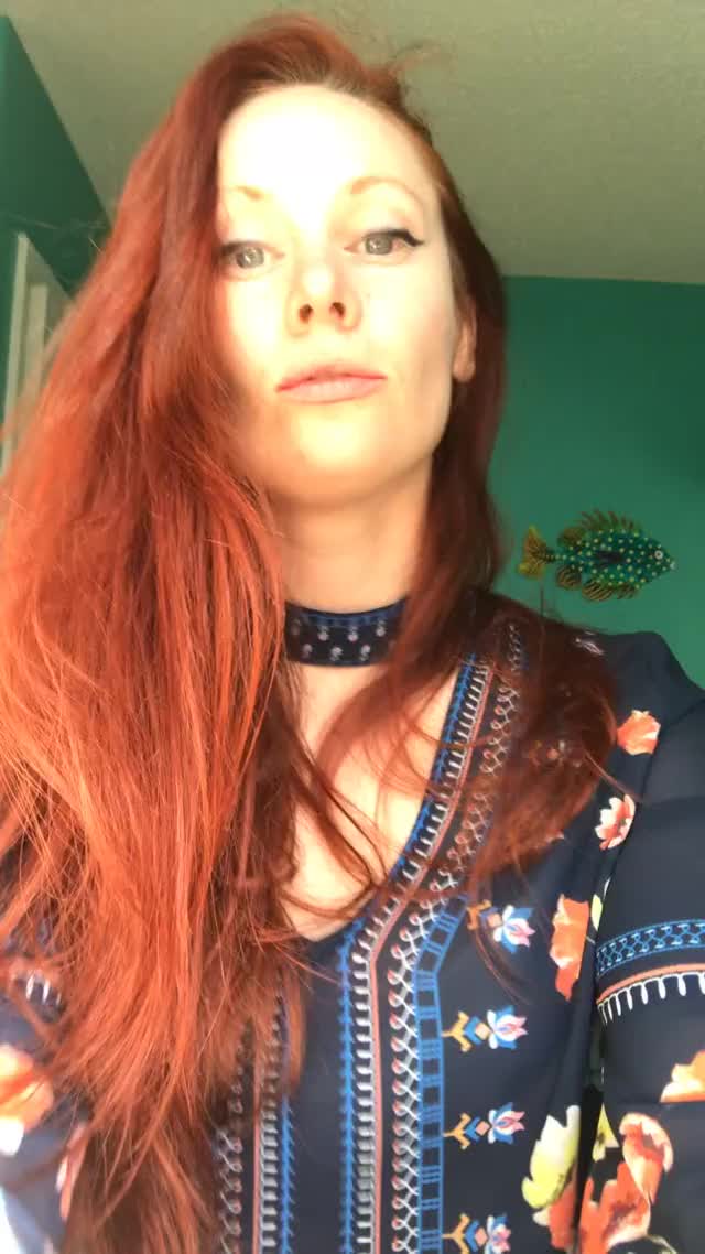 Alien Redhead clip