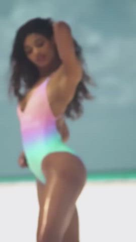 Babe Babes Beach Celebrity Ebony Model Pretty Swimsuit clip