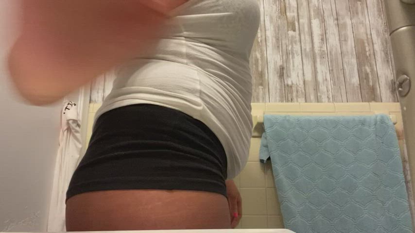 Bet you wish I lived next door don’t you? Horny MIL[F]28