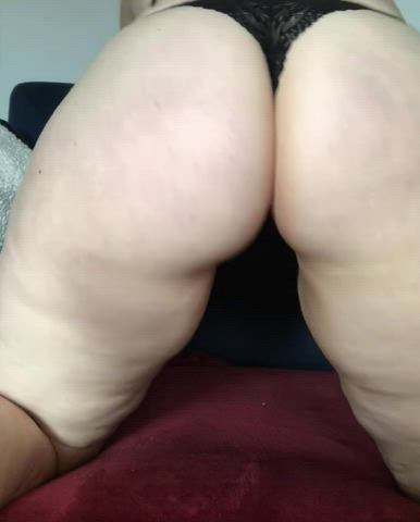 Pale ass and thick thighs