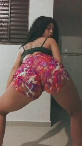 Amateur Ass Clapping Big Ass Brazilian Ebony Latina Shaking Solo Twerking Porn GIF