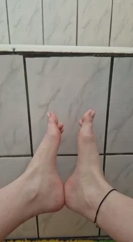 feet feet fetish cum on feet clip