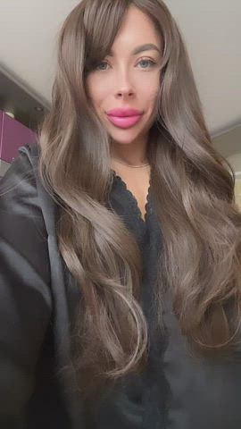 brunette long hair petite clip