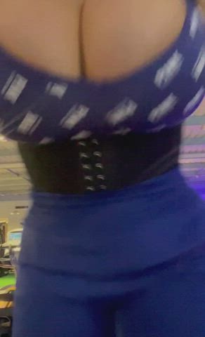 Tempting bounce at the gym