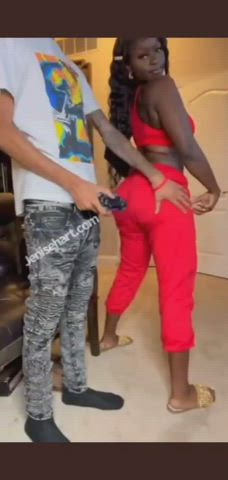 Big Tits Blowjob Ebony Sister Twerking clip