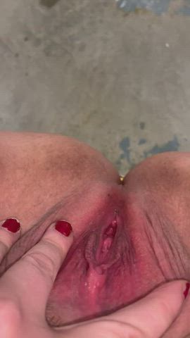 A close up for Daddy ✨ He love to watch my pussy push the piss out