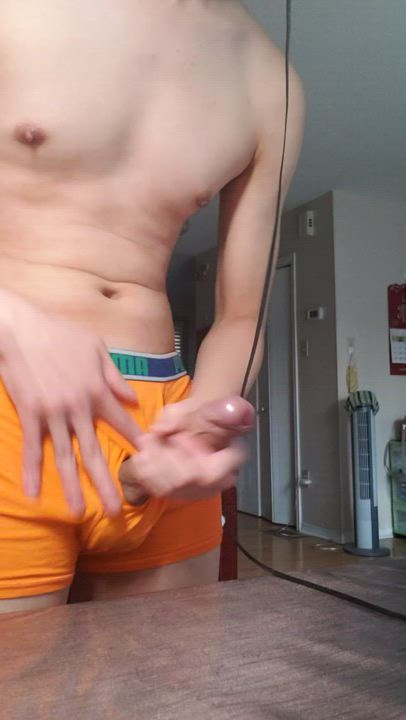 Cumming hard while I'm shirtless (click link for sound 😇)