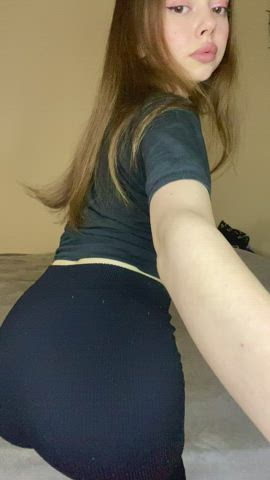 Smashing my petite ass for you