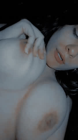 Pretty Tits White Girl clip