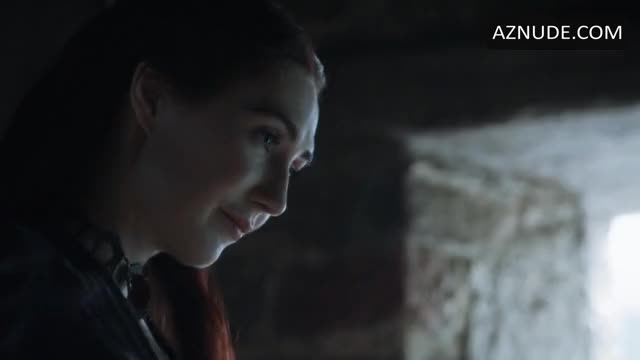 Carice Van Houten Breasts Scene in Game Of Thrones