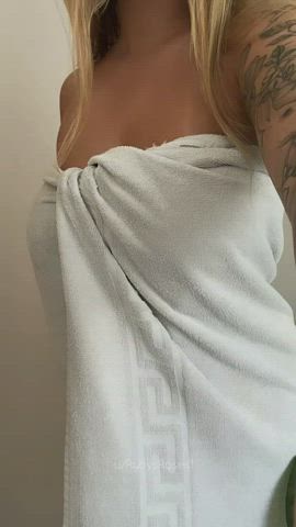 Big Tits Blonde Tattoo clip