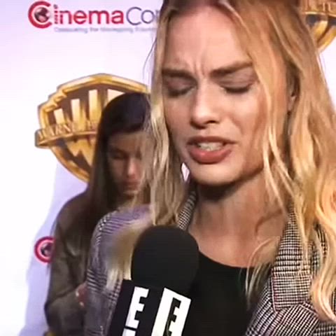 margot robbie clip