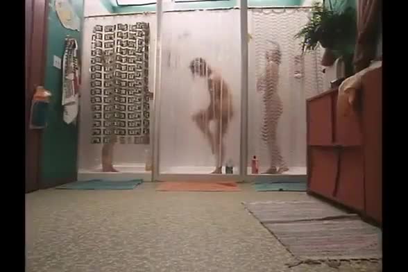 Ghoulies 3 three shower scene