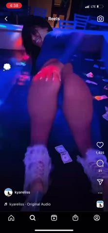 Latina Lingerie Twerking clip