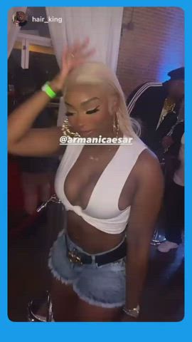 Big Tits Dancing Ebony Fitness Thick clip
