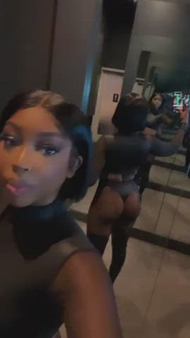 big ass bubble butt ebony jiggling public twerking clip