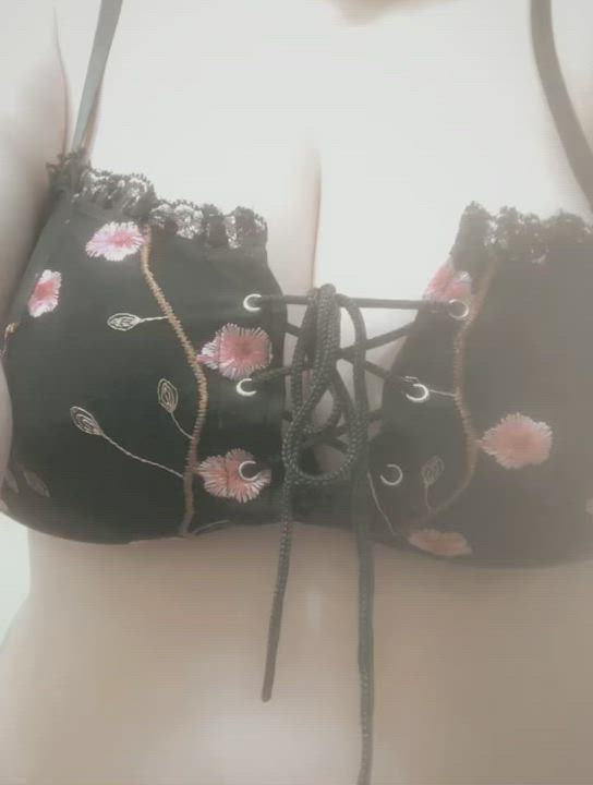Gotta love a lace-up bra. Easy access. [f] [OC]