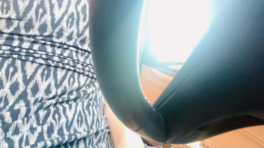 car fingering milf clip