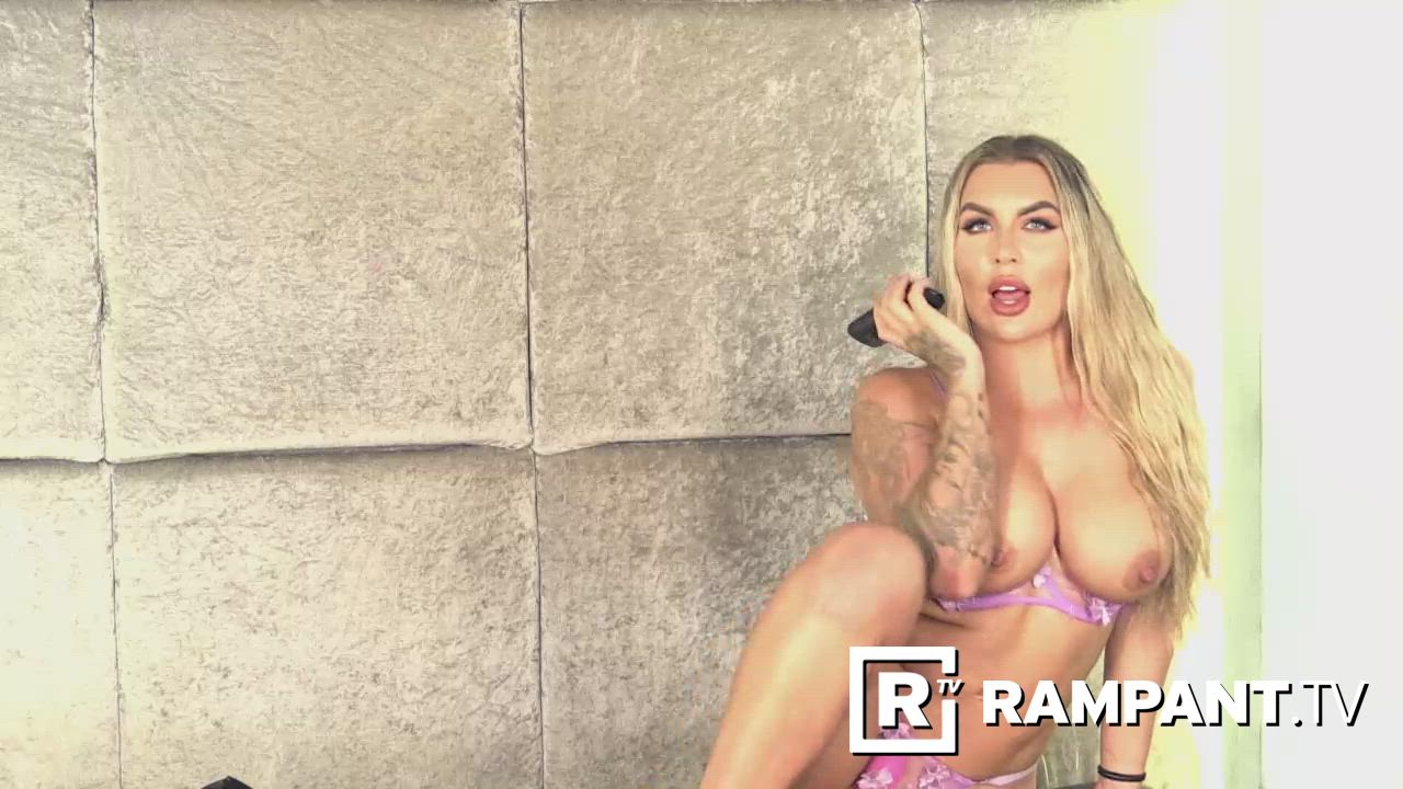Babe Blonde Topless clip