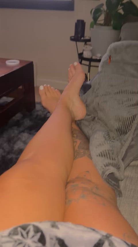 cum on feet dirty feet feet feet fetish feet licking feet sucking amateur-girls fit-girls