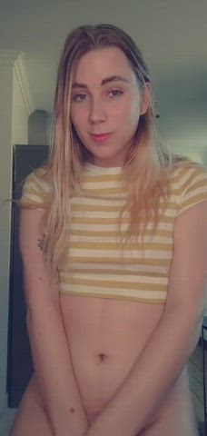 blonde girl dick smile t-girl tease trans clip