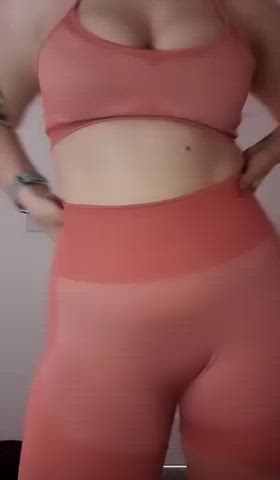 jiggling leggings step-mom thick thighs clip