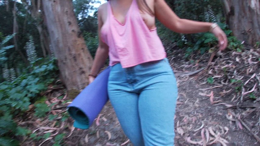 Every girl should hike like this