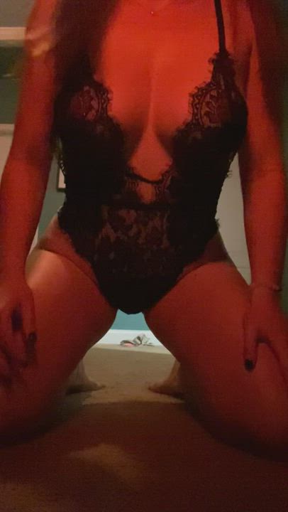 Hotwife 30F Morgantown Saturday night looking for bull who is hot
