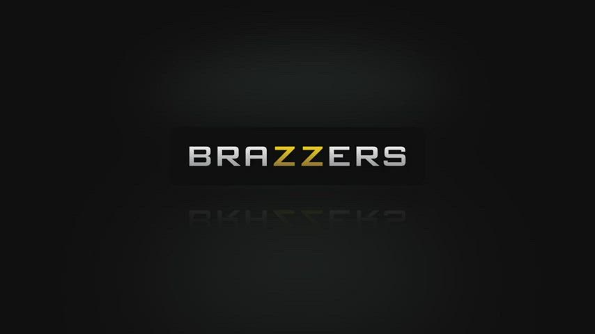 Client Needs More Than A Massage - Brazzers