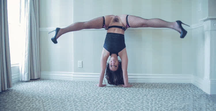 bubble butt cheerleader fishnet flexible gymnast high heels kelsi monroe latina lingerie