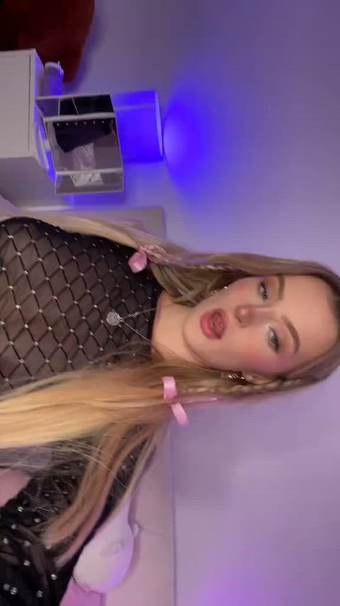 Blondysummer - yogiesummer - More tiktok flashing videos on my tiktok likes (juanmomo45)