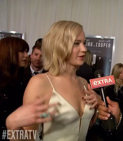 cleavage jennifer lawrence sexy sexy susi clip