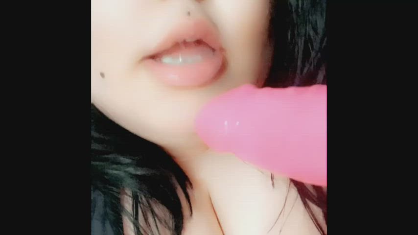 Just posted a video of me trying to fuck my own throat and playing with my pussy.