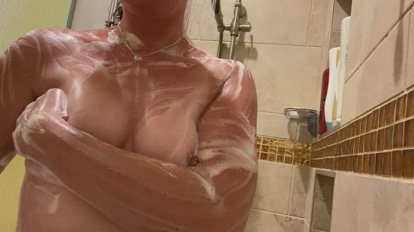 shower tits wife clip