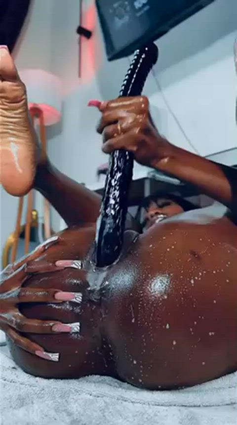 dildo ebony masturbating oiled pussy r/lipsthatgrip clip