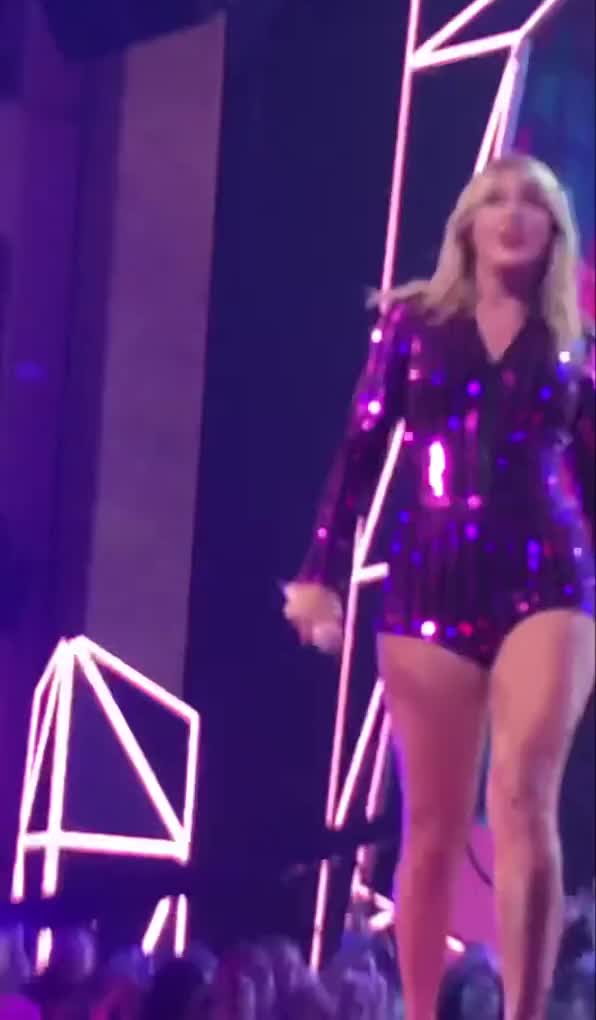 Taylor Swift clip