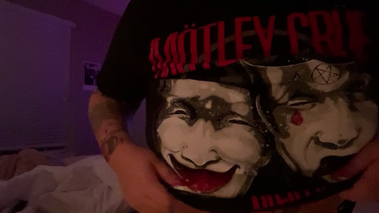 wanna listen to some motley and play with my boobs? (oc)