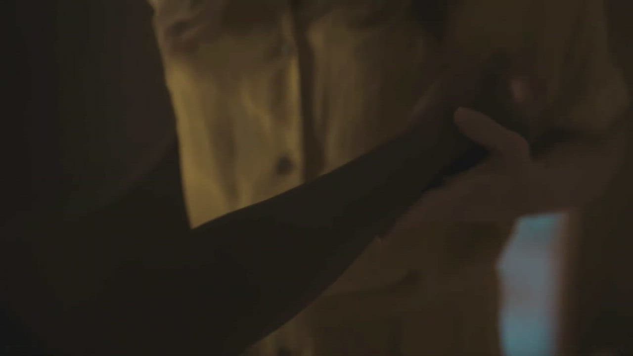 Elizabeth Olsen Interracial Kiss clip