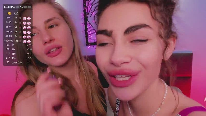 Cute Lesbian Teen clip