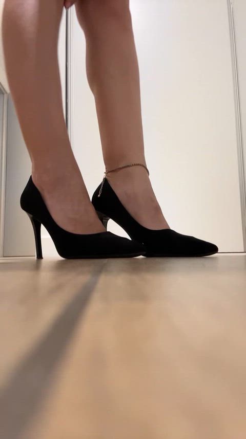 Haven't worn heels in a long time ;) You want me to wear them on our first date?