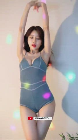 ass dancing korean lingerie small tits clip