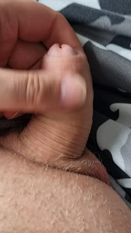 (45) Just playing with my little dick this sunday