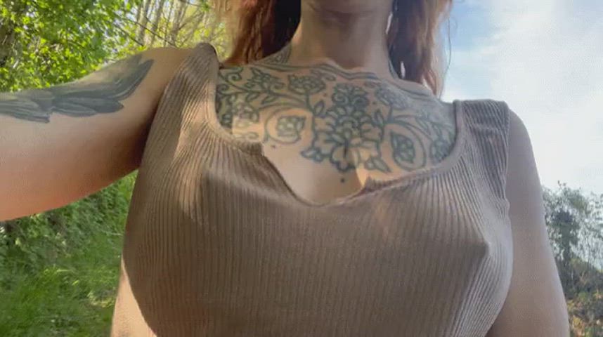 outdoor pokies small tits tattoo tattooed amateur-girls bouncing-boobs clip