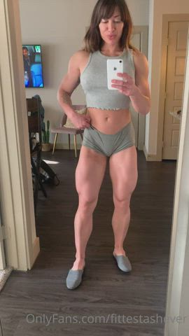 Fitness Muscular Girl OnlyFans Pokies clip