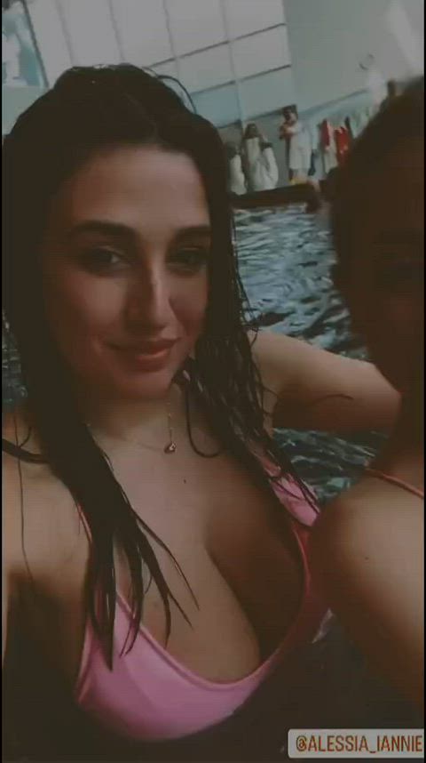 big tits italian swimming pool clip