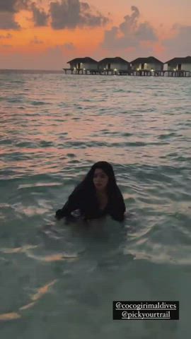 beach bikini celebrity desi indian legs sensual tamil clip