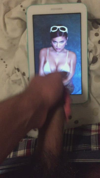 Kylie Jenner gets my cum